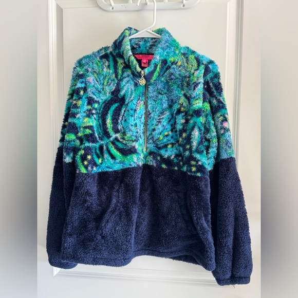 Lilly Pulitzer Keala Sherpa Popover Low Tide Navy Catty Purrsonality MEDIUM - Picture 3 of 9